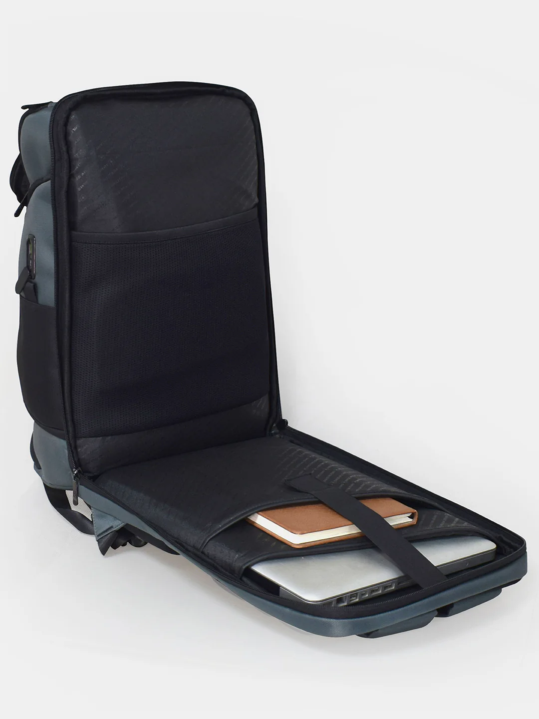 Helium 15.6" Laptop Backpack 21L | LBP115 - Image 4