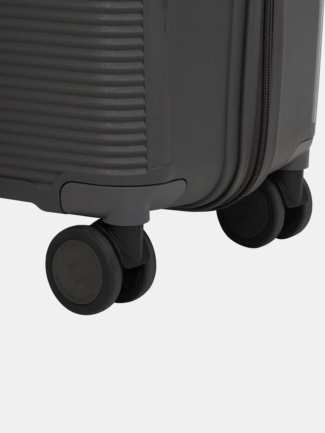Maze Hard Top Trolley With TSA Lock, 360° Wheels - Image 65