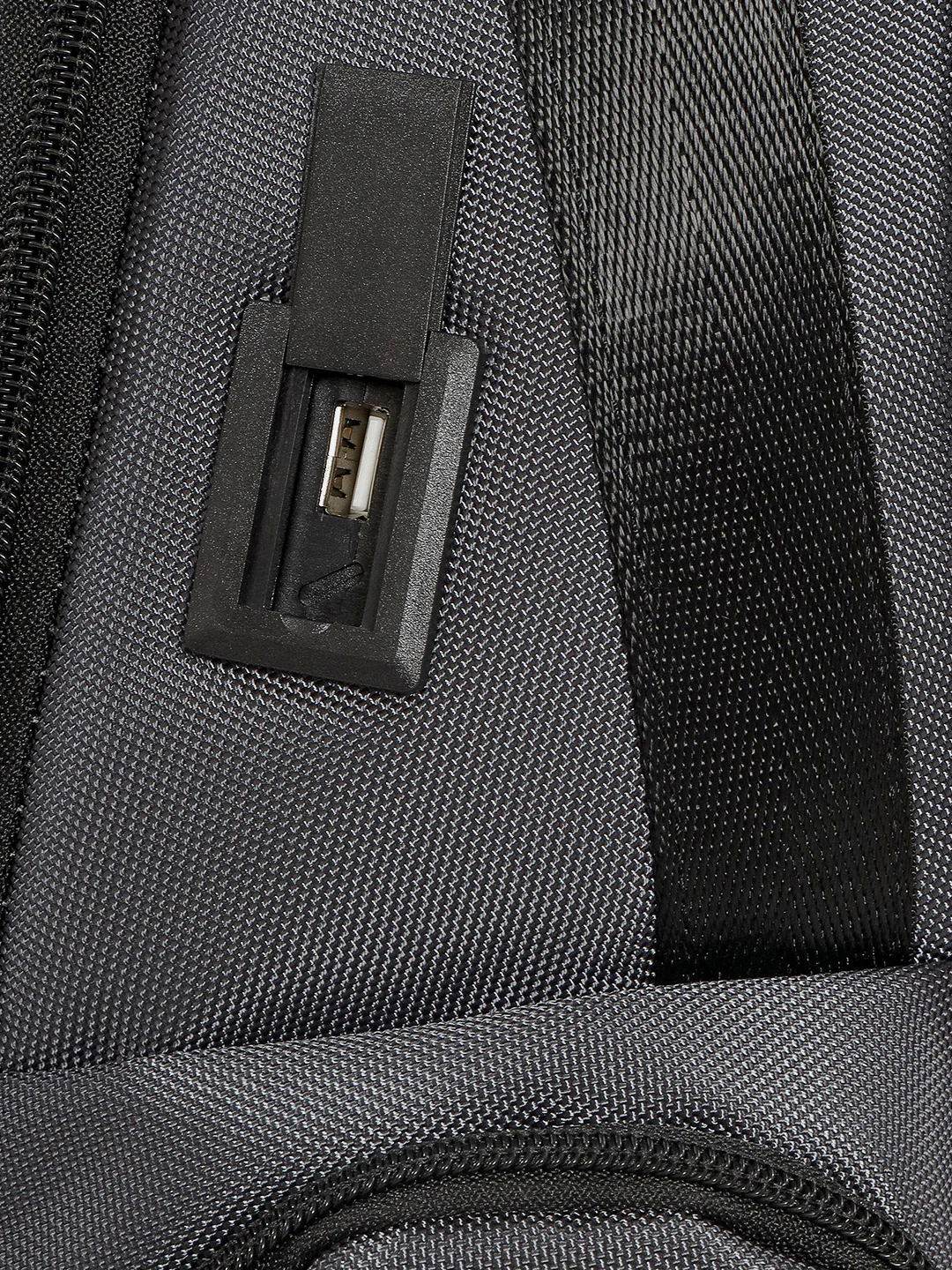 Sage 15.6 Laptop Backpack with USB Port, 29L | LBP145 - Image 23