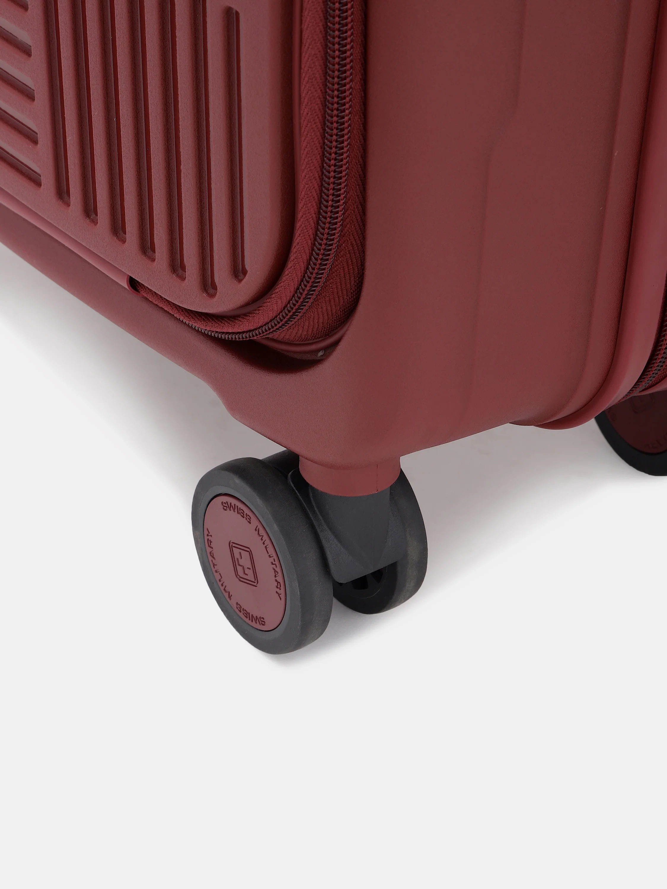 Swiss Military Spectra 15.6" Laptop Trolley Bag, Hardtop Cabin Luggage | 48L - Image 15