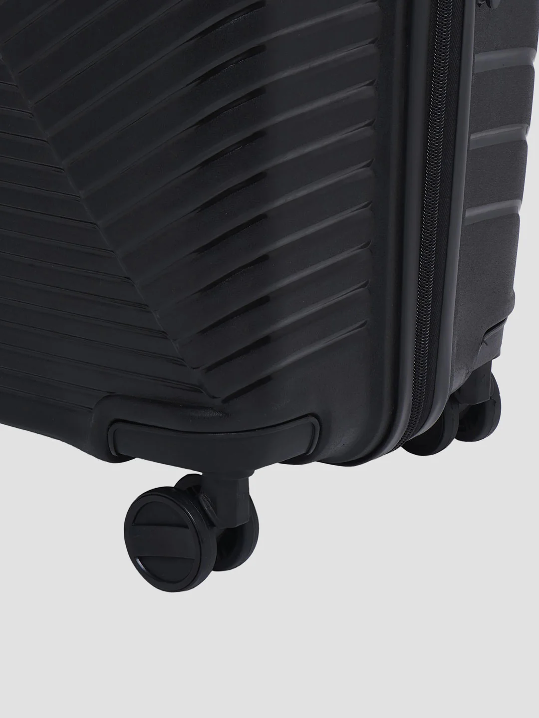 Zurich Hard Top Trolley Luggage Bag - Image 54